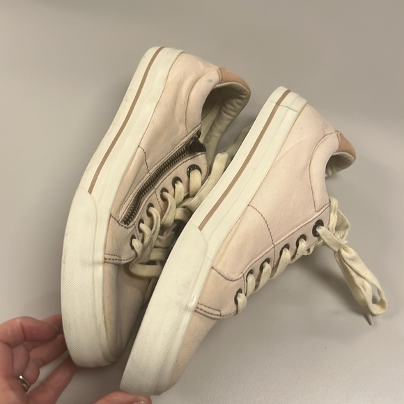 Taos Z Soul Footwear pale pink & Cream Laces & zip up Sneakers size 8 preowned - Picture 9 of 9